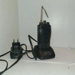 Tradera Kenwood TK-3202 E med bordladdare| Amatørradio