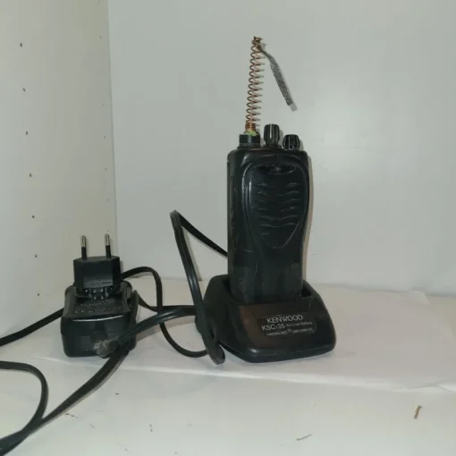 Tradera Kenwood TK-3202 E med bordladdare| Amatørradio