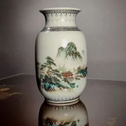 Online KINA , Vas med flodscen och skrift , märkt Orientalsk Kunst Og Porcelæn