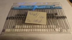 Tradera kondensatorer nya 4.7 uf/10 v ca. 100 st nya| Elektroniske Komponenter