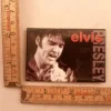 Tradera kylskåpsmagnet elvis presley med mikrofon> Magneter