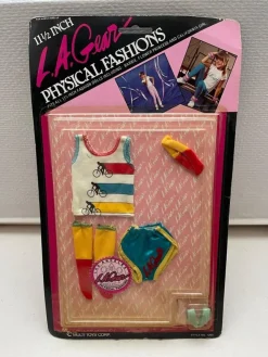 Tradera L.A. Gear klädset för dockor vintage Multi Toys oöppnad - Physical Fashions #3| Dukker