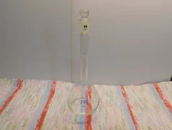 Tradera Labor Glas Flaska 200 ml Colordur Laborflaska OBS bilderna> Medicinske Gadgets