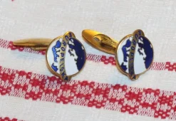 Tradera ÄLDRE EMALJERADE MANSCHETTKNAPPAR. EUROPEISKA> Manchetknapper