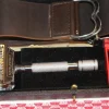 Tradera ÄLDRE HELJESTRAND ESKILSTUNA , ETUI MED RAKHYVEL + STRIGEL| Barbering