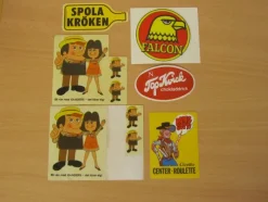 Tradera Äldre Klistermärken Spola Kröken, ICA, Cloetta, Falcon, Systembolaget mfl> Klistermærker & Stickers