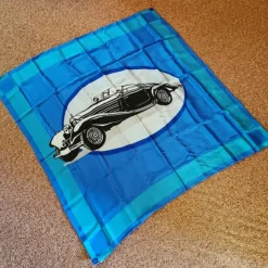 Discount Äldre Mercedes siden scarf Sjaler & Halstørklæder