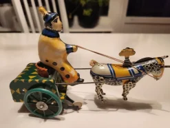 Tradera Äldre plåtleksak Häst med vagn> Øvrigt Samlerlegetøj