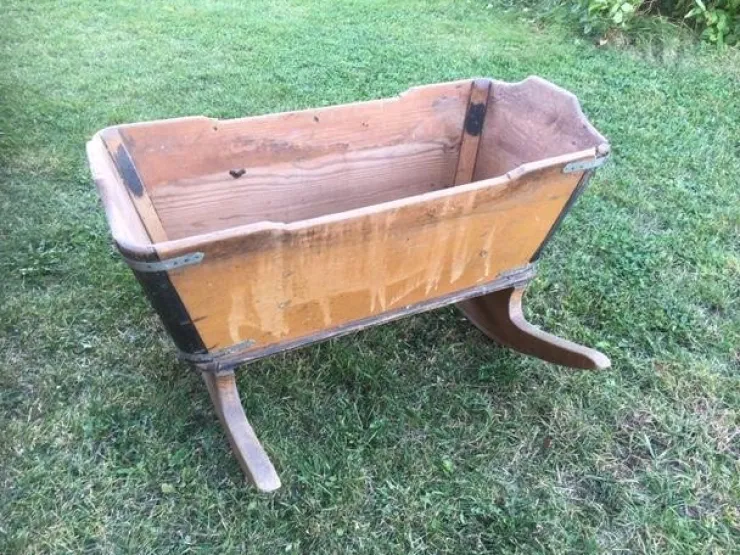 Best Sale Äldre Vagga i Trä Almue