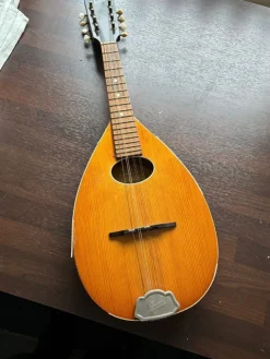 Tradera Levin Mandolin - Modell 54, serienummer 283059| Musikinstrumenter