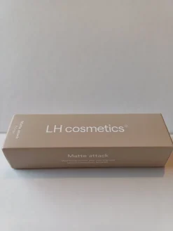 Tradera LH Cosmetics. Matte Attack - Mattifierande Primer> Makeup