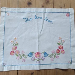 Cheap Liten broderad textil duk brickduk bonad Tekstiler