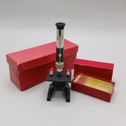 Tradera Litet vintage mikroskop| Mikroskop
