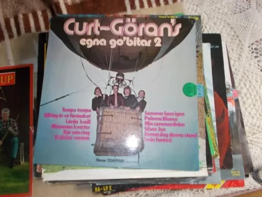 Tradera LP SKIVA MED CURT- GÖRANS EGNA GO BITAR 2| Pladeomslag
