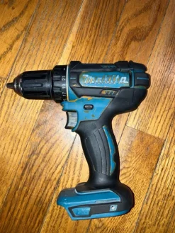 Sale Makita borrskruvdragare DDF482 18V Maskiner