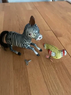 Tradera Mekaniska leksaker i plåt: Zebra och höna> Øvrigt Samlerlegetøj