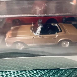 Tradera Mercedes-Benz 280 SL officiell modellbil i skala 1:43> Legetøjs- & Samlerbiler