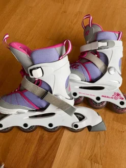 Tradera Merlin Girls Rullskridskor Storlek EUR 29-34> Skateboard & Inliners