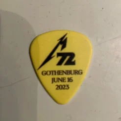 Tradera Metallica M72-plektrum Gothenburg june 16 2023> Musikmemorabilia
