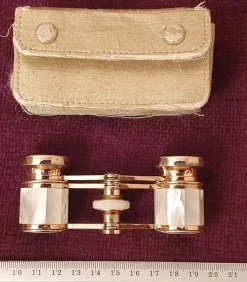 Tradera Mignon Operakikare, pärlemor 2.5x med fodral| Kikkerter & Teleskoper