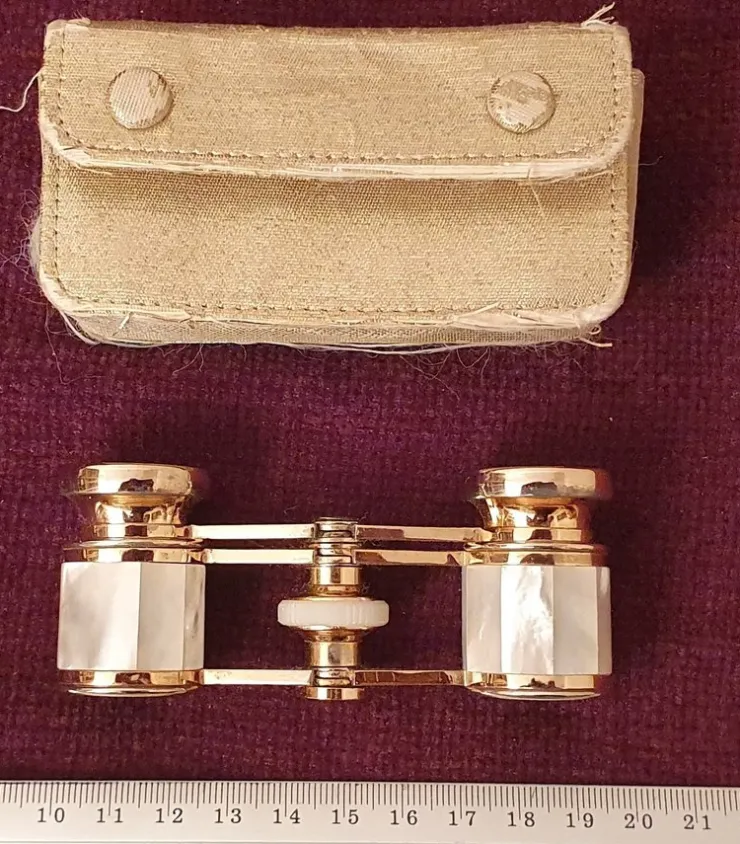 Tradera Mignon Operakikare, pärlemor 2.5x med fodral| Kikkerter & Teleskoper