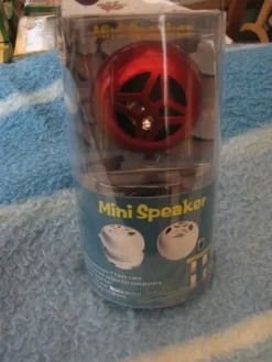 Tradera Mini Speaker - Spela musik från T flash card **Nytt**| Mp3 Og Mp4-afspiller