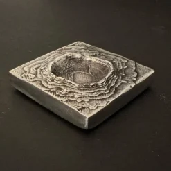 Tradera Miniatyr av Meteor Crater Arizona USA Astronomi Topograf massiv metall Brevpress| Skalamodeller