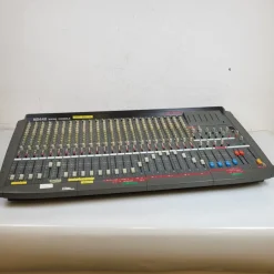 Tradera Mixerbord M2442 - Phonic H.T. Corp., California| Studie- & Sceneudstyr