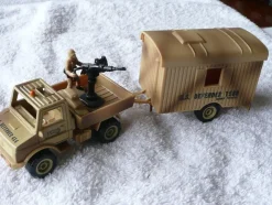 Tradera Modellbil Unimog maskingevär och Släpvagn 1::55 Smart Toys 13524| Militærlegetøj