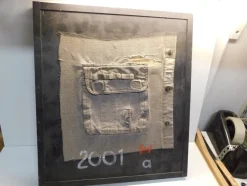 Tradera Modernt Konstverk av Jeans/Denim Signerad 2001| Relieffer