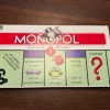Tradera Monopol brädspel från Parker/komplett med pjäser i metall| Bræt- & Selskabsspil