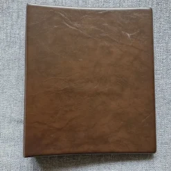 Tradera Mörkbrunt vykortsalbum med 10 plastfickor, plats för 40 vykort| Album & Tilbehør