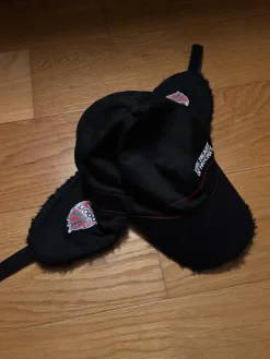 Tradera Mössa med öronlappar - Modo Hockey> Hockey & Skøjter