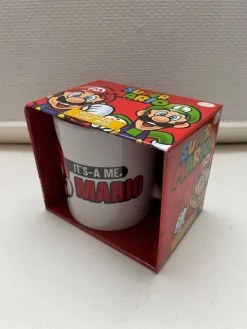 Tradera Mugg med dubbelsidigt motiv ny/oanvänd Pyramid - Nintendo It's-a me, Mario> Litteratur & Merchandise