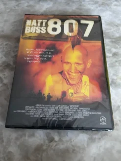Tradera Nattbuss 807 (Ny/inplastad)| Svenske Film