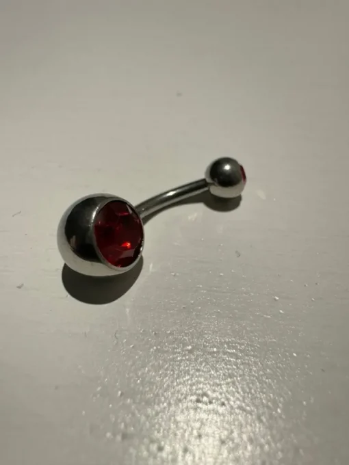 Tradera Navelpiercing / Piercing (Röd)> Piercinger