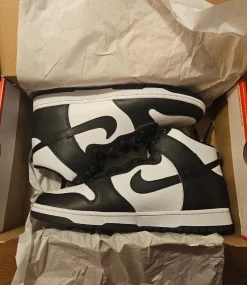 Tradera Nike Dunk High Retro - Svart/Vit (Panda) - Storlek 47 (NYA)> Herresko