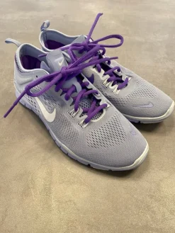 Tradera NIKE womens Free 5.0 Lila> Løb