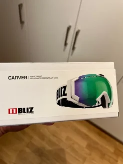 Tradera Nya Bliz Carver Snowboardglasögon - Vit Ram, Brun/Grön Multi Lins> Alpint Skiløb