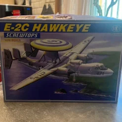 Tradera Obyggd modell av E-2C Hawkeye flygplan 1:72 skala| Plastik Byggesæt