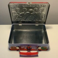 Tradera One Direction Plåtburk/Matlåda,> Musikmemorabilia
