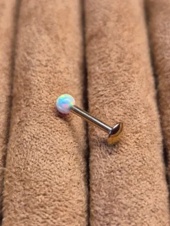 Tradera Opal stud piercing> Piercinger