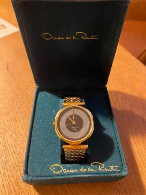 Tradera Oscar de la Renta Guld Ur| Andet Urrelateret