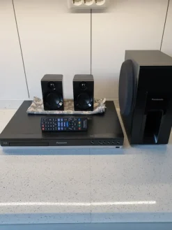 Tradera Panasonic SA-BTT105 Blu-ray-Hemmabiosystem 2.1| Hjemmebiograf