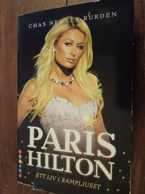 Outlet Paris Hilton - Ett liv i rampljuset - Svensk Bok - 2008 Biografier & Erindringer
