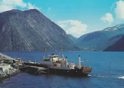 Tradera Parti fra Linge mot Eidsdal med ferjen ved kai, Møre og Romsdal-Ubrukt Normann| Nordiske Lande