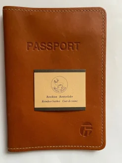 Clearance PASSFODRAL i RENSKINN ARTIC CIRCLE OANVÄNT PASS Andet Tilbehør