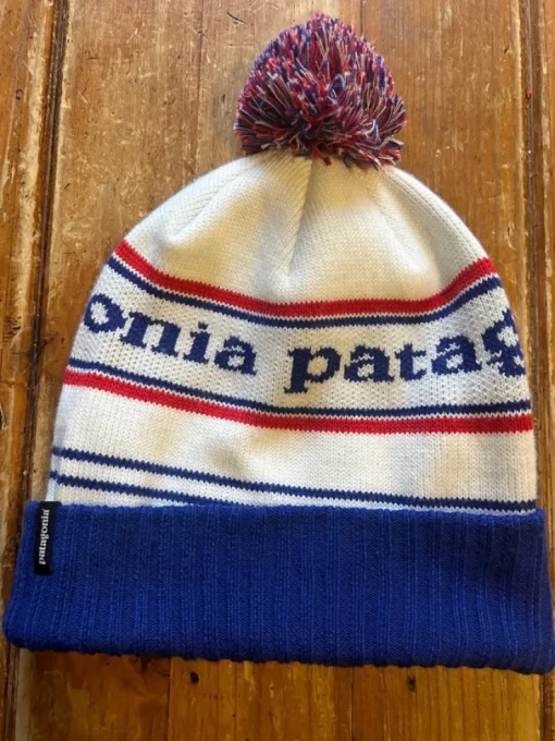 Cheap Patagonia vit, blå och röd mössa Hovedbeklædning