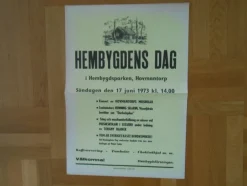 Tradera Plansch Hembygdens dag Hovmantorp 1973 Henning Skårin Vissefjärda> Plakater
