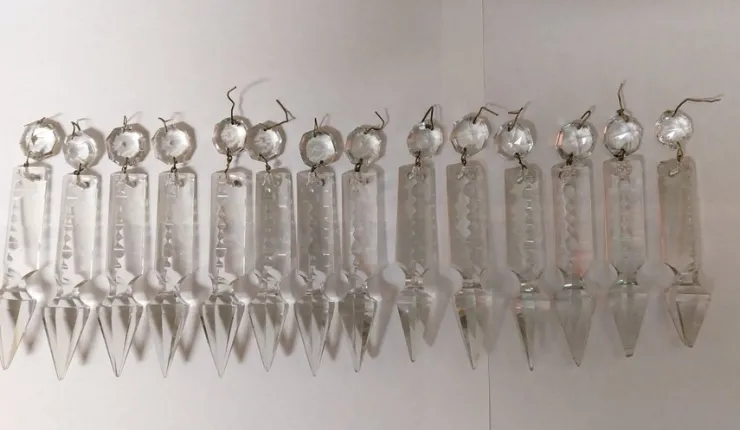 Cheap Prismor, 14 prismor 88-90 mm långa plus överprismor Antikviteter